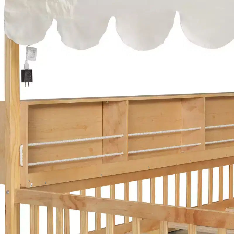 Cadre de lit en bois pleine taille au ras du sol, lit de repos en forme de maison avec clôture, 3 étagères de rangement, rideau