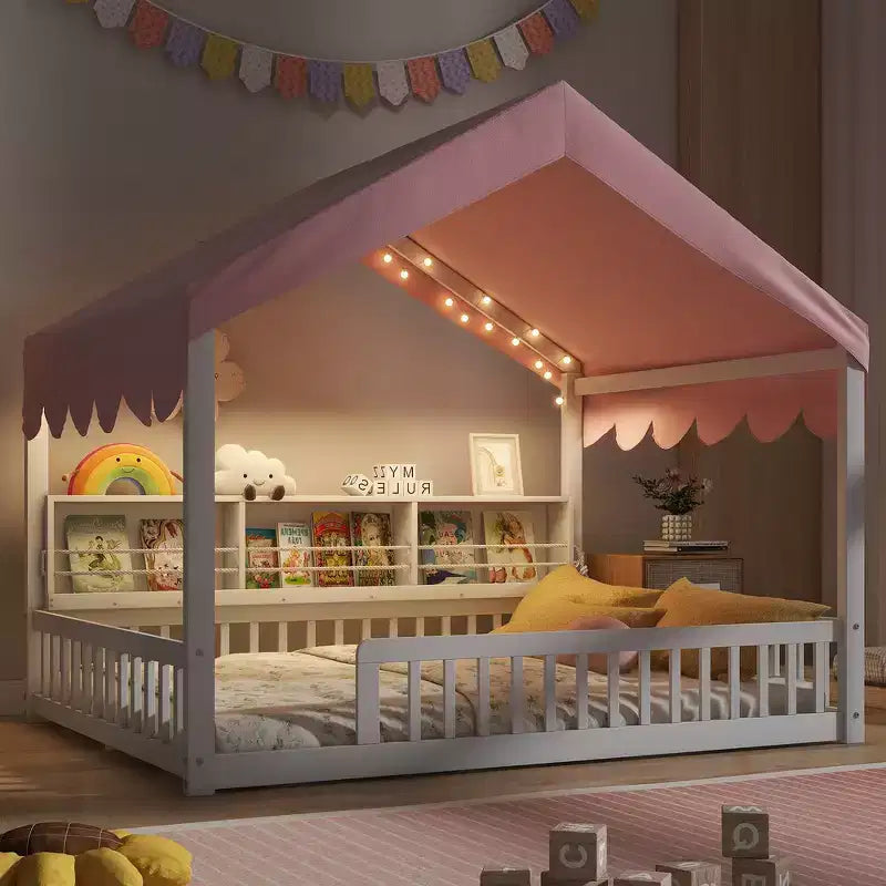 Cadre de lit en bois pleine taille au ras du sol, lit de repos en forme de maison avec clôture, 3 étagères de rangement, rideau