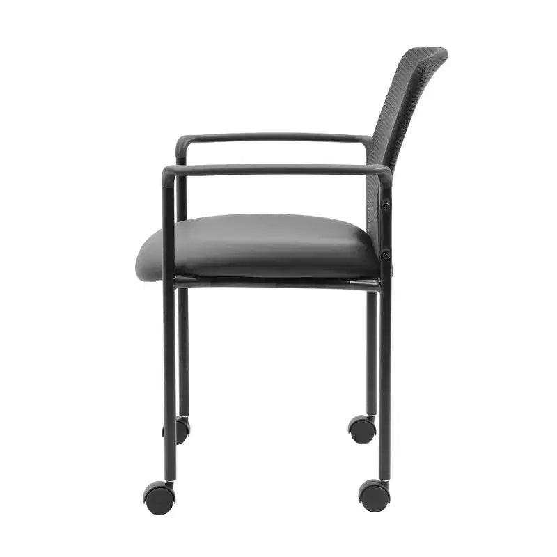 Chaise visiteur maillée à accoudoirs fixes et structure métallique - : Empilable, Dossier respirant