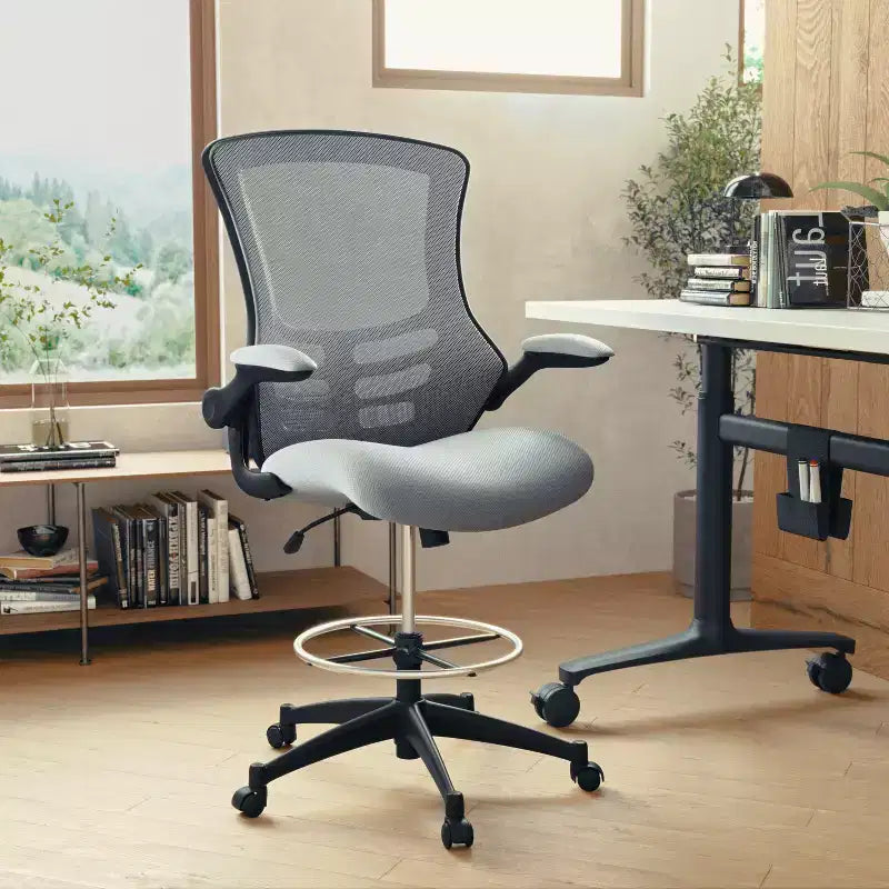 Chaise de bureau ergonomique mi-dossier en maille avec anneau repose-pieds et accoudoirs relevables